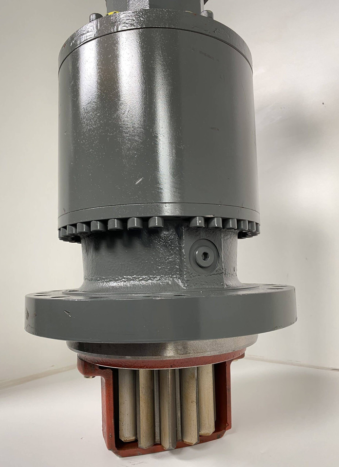 Liebherr Schwenkantrieb SAT275/285, ID-Nr.90019817 - ID-Nr.90017908 and Linde Hydromotor HMF 75-02 2706, ID-Nr.11007092. - Gearbox for Wheel excavator: picture 4 Liebherr Schwenkantrieb SAT275/285, ID-Nr.90019817 - ID-Nr.90017908 and Linde Hydromotor HMF 75-02 2706, ID-Nr.11007092. - Gearbox for Wheel excavator: picture 4