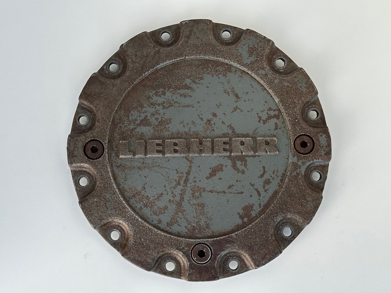 Liebherr Verschlussdeckel ID-Nr.90214374. FAT400P130, FAT400P139. R926-1715, R928-1715, R930-1716, R934-1550, R936 K-LC, R936 K-NLC, R936 K-SLC, R938-1650. #90214374.25.01# - Final drive for Crawler excavator: picture 3 Liebherr Verschlussdeckel ID-Nr.90214374. FAT400P130, FAT400P139. R926-1715, R928-1715, R930-1716, R934-1550, R936 K-LC, R936 K-NLC, R936 K-SLC, R938-1650. #90214374.25.01# - Final drive for Crawler excavator: picture 3