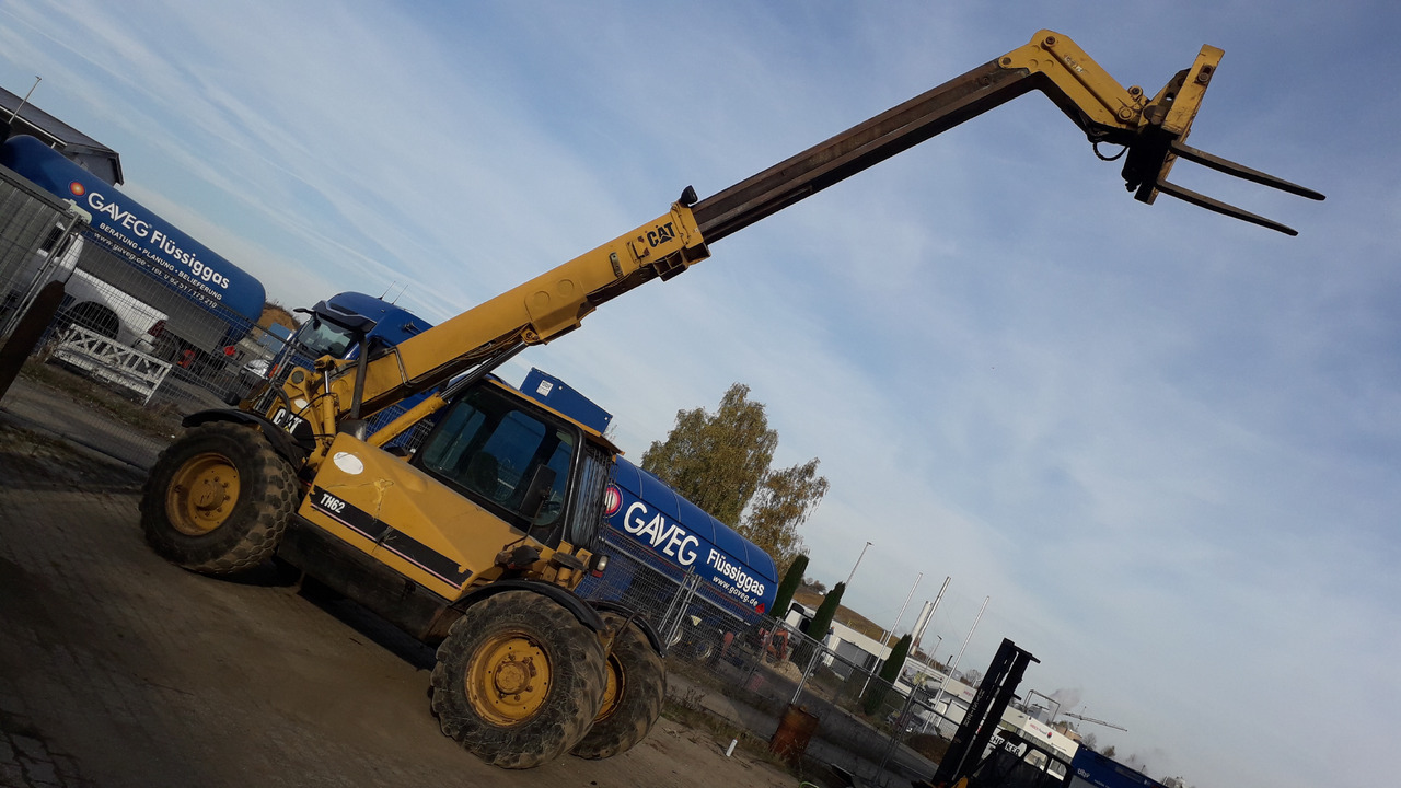 CATERPILLAR TH62 - Wheel loader: picture 4 CATERPILLAR TH62 - Wheel loader: picture 4