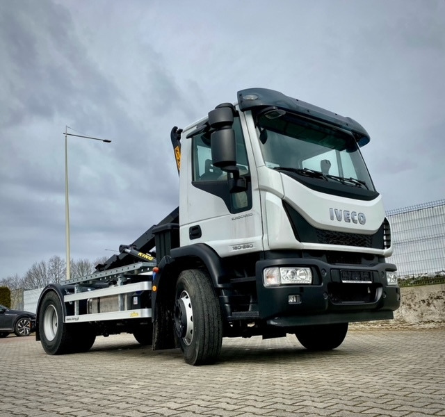 IVECO Eurocargo + hooklift KING HZ-10R - Municipal/ Special vehicle: picture 1 IVECO Eurocargo + hooklift KING HZ-10R - Municipal/ Special vehicle: picture 1