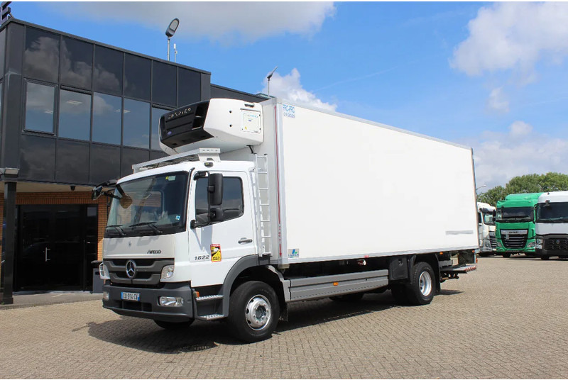 Mercedes-Benz Atego 1624 * MANUAL * EURO5 EEV * 4X2 * CARRIER SUPRA 950 MT * - Refrigerator truck: picture 1 Mercedes-Benz Atego 1624 * MANUAL * EURO5 EEV * 4X2 * CARRIER SUPRA 950 MT * - Refrigerator truck: picture 1