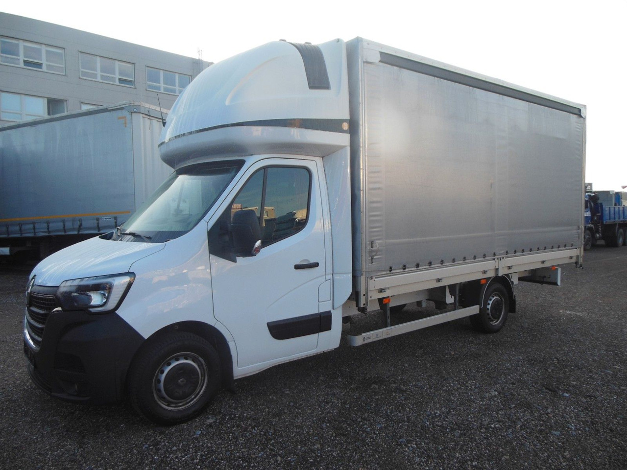 Renault MASTER 2.3 DCI, 10 PALETTEN, LUFT FEDERUNG - Curtain side van: picture 1 Renault MASTER 2.3 DCI, 10 PALETTEN, LUFT FEDERUNG - Curtain side van: picture 1
