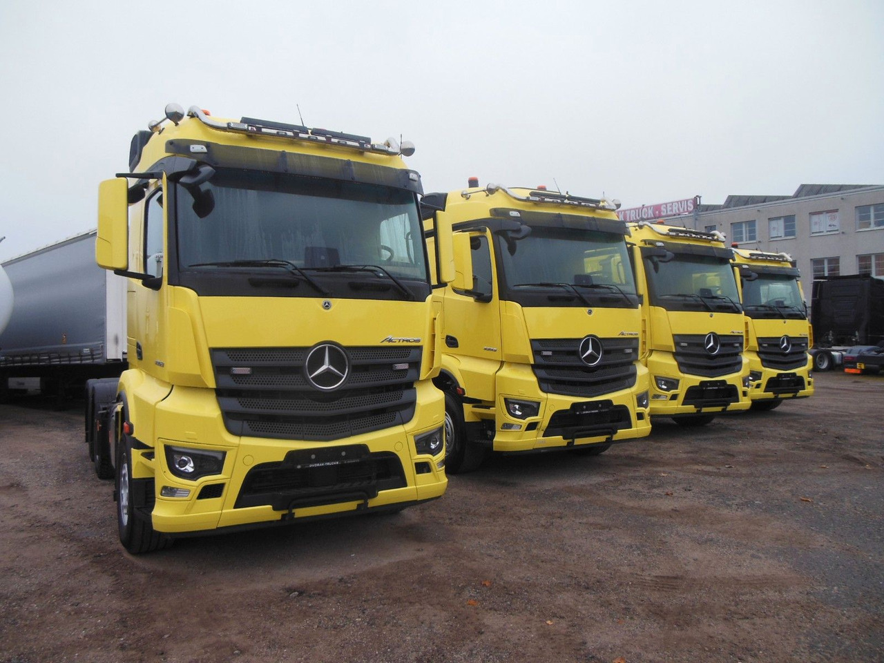 Mercedes-Benz 3353 ACTROS, 6X4, TRK, SET 120 TON, WIE NEUE!E!! - Tractor unit: picture 3 Mercedes-Benz 3353 ACTROS, 6X4, TRK, SET 120 TON, WIE NEUE!E!! - Tractor unit: picture 3