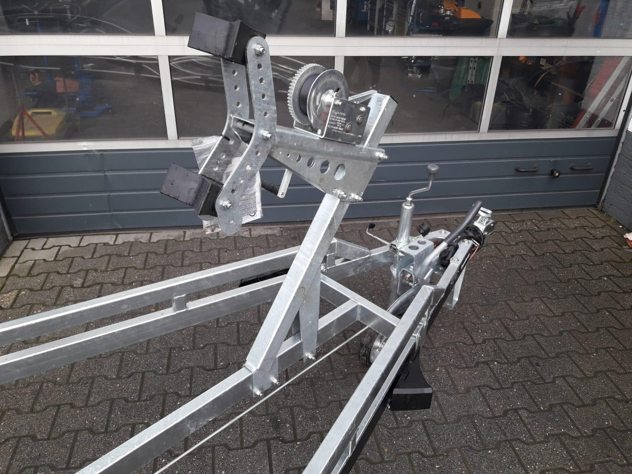 Brenderup Bootstrailer Premium 242000 TB SR 2000 Superrollen Winde Boote bis 650cm 2000kg 312268 - Boat trailer: picture 3 Brenderup Bootstrailer Premium 242000 TB SR 2000 Superrollen Winde Boote bis 650cm 2000kg 312268 - Boat trailer: picture 3
