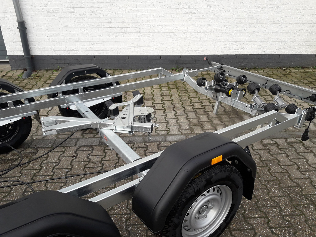 Brenderup Bootstrailer Premium 242500 TB SR 2500 Superrollen Winde 2500kg 312269 Modell 2024 - Boat trailer: picture 3 Brenderup Bootstrailer Premium 242500 TB SR 2500 Superrollen Winde 2500kg 312269 Modell 2024 - Boat trailer: picture 3