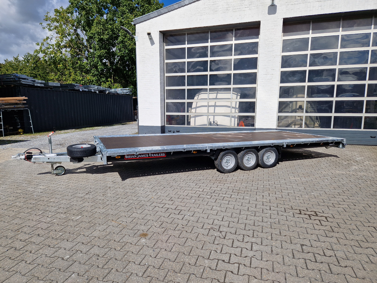 Brian James Trailer Connect 600x243cm plattform blackline Tridem 12" 3500kg - Dropside/ Flatbed trailer: picture 2 Brian James Trailer Connect 600x243cm plattform blackline Tridem 12" 3500kg - Dropside/ Flatbed trailer: picture 2