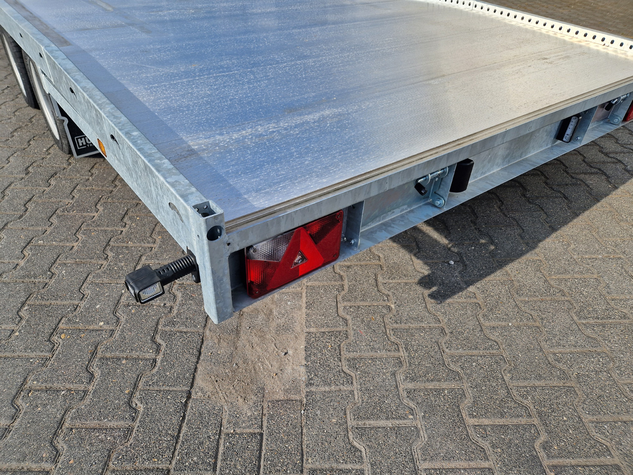 Dropside/ Flatbed trailer CARAX-2 3000 Multitransporter 440x207cm Aluboden Auffahrrampen 3000kg Winter Aktion: picture 12