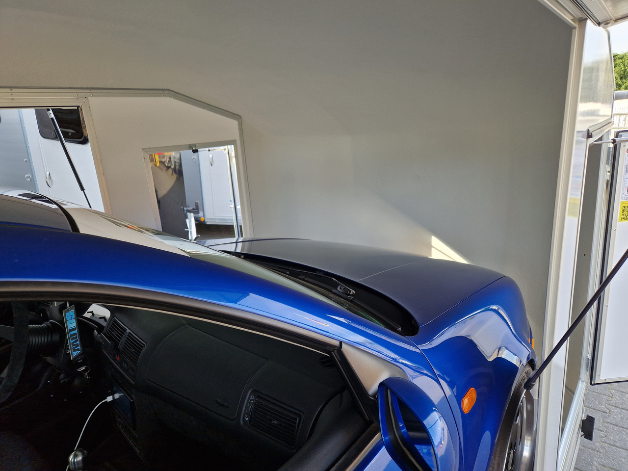 Cargo Roadster 1000 480x200x206cm Poly grey Seitenklappe & Tür ASR CAR Pullman 100km/H 3500kg 2025 - Closed box trailer: picture 5 Cargo Roadster 1000 480x200x206cm Poly grey Seitenklappe & Tür ASR CAR Pullman 100km/H 3500kg 2025 - Closed box trailer: picture 5