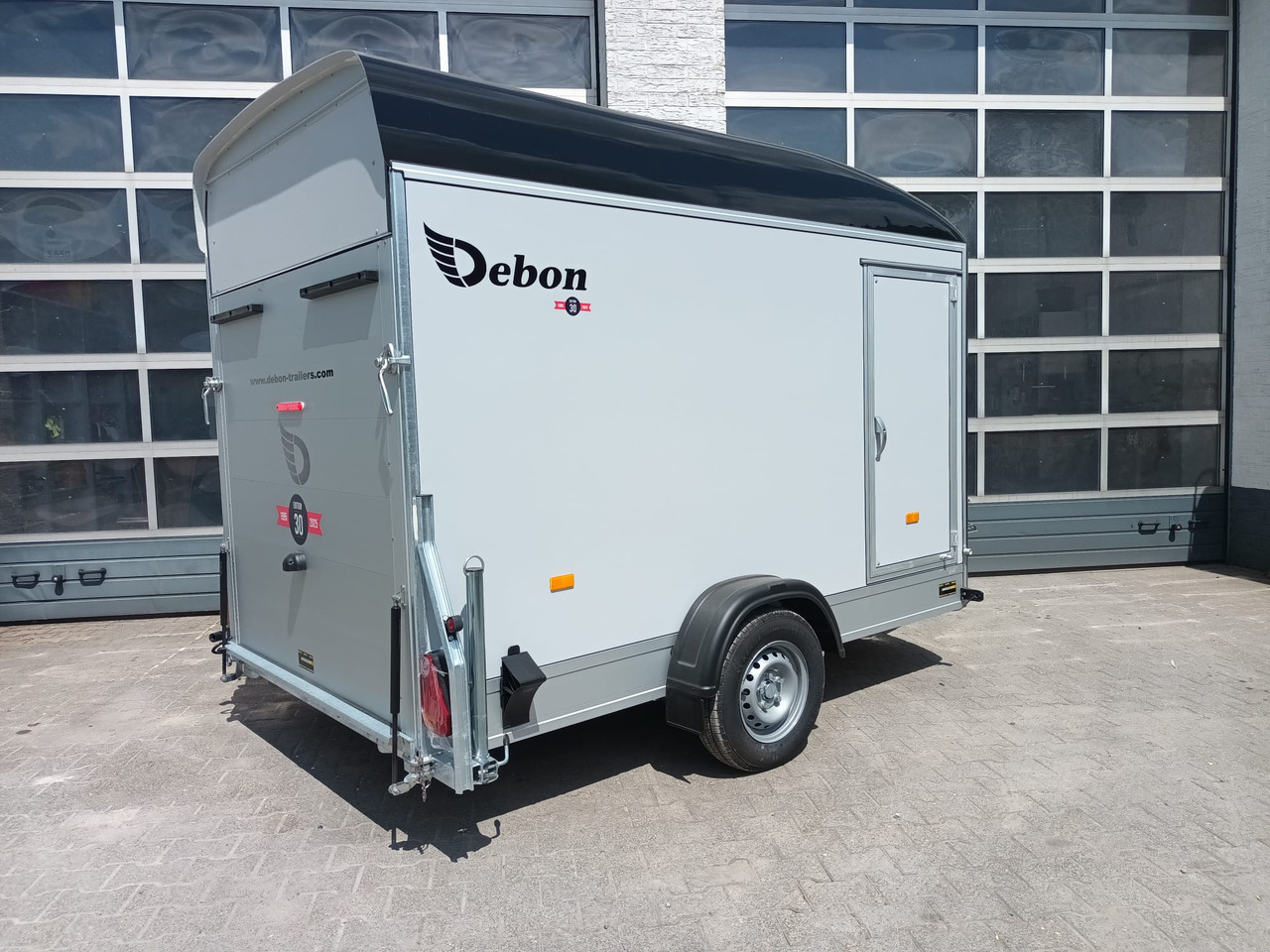 Cargo Roadster 400 312x164x184cm Sandwich Poly black Seitentür Pullman 1300kg 100km/H - Closed box trailer: picture 4 Cargo Roadster 400 312x164x184cm Sandwich Poly black Seitentür Pullman 1300kg 100km/H - Closed box trailer: picture 4