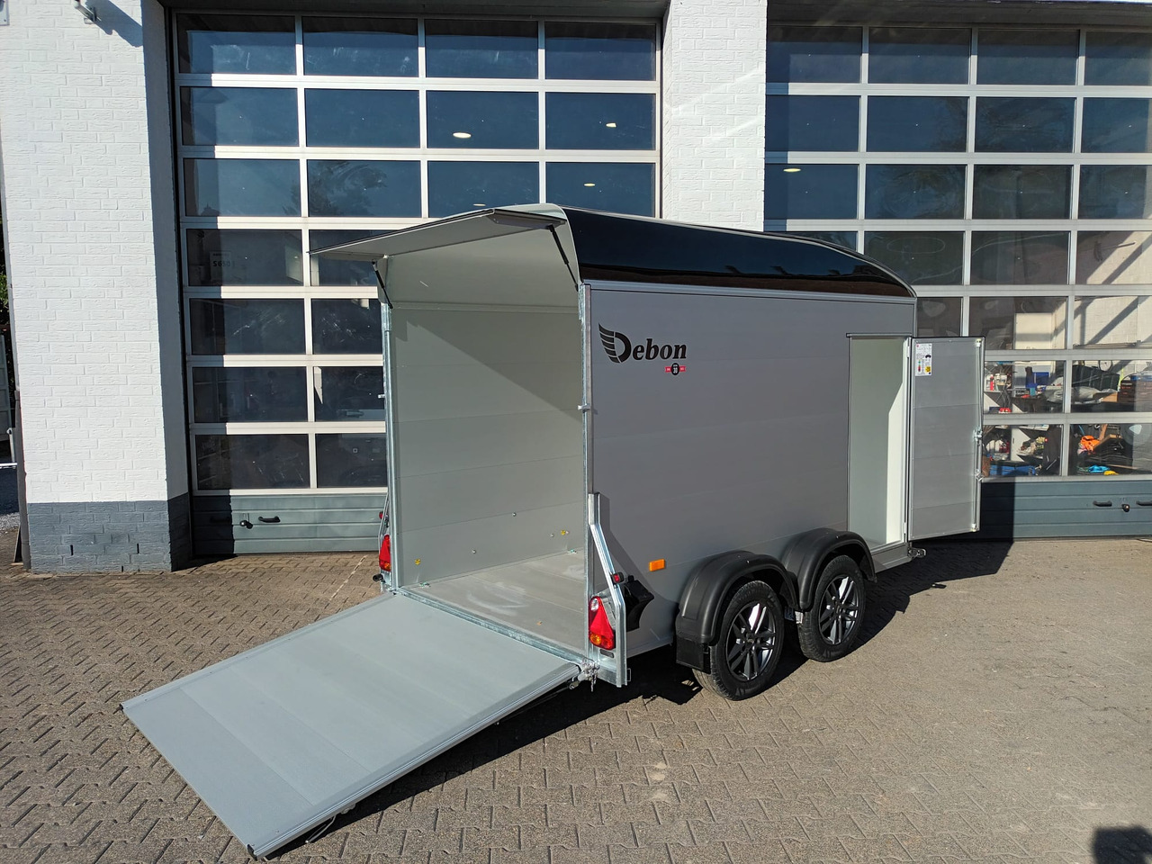 Cargo Roadster 500 312x167x199cm Alu Poly blackbeauty Alufelgen Seitentür Pullman 2000kg 100km/H - Closed box trailer: picture 1 Cargo Roadster 500 312x167x199cm Alu Poly blackbeauty Alufelgen Seitentür Pullman 2000kg 100km/H - Closed box trailer: picture 1