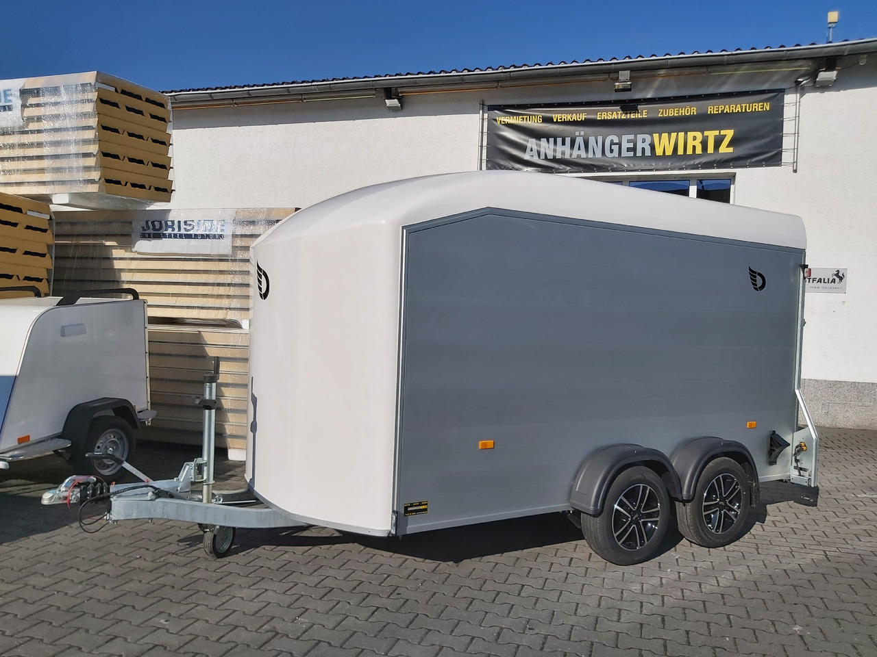 Cargo Roadster 700 plus 375x180x200cm Alu Poly weiß Alufelgen darkline 100km/H Pullman 2600kg - Closed box trailer: picture 5 Cargo Roadster 700 plus 375x180x200cm Alu Poly weiß Alufelgen darkline 100km/H Pullman 2600kg - Closed box trailer: picture 5