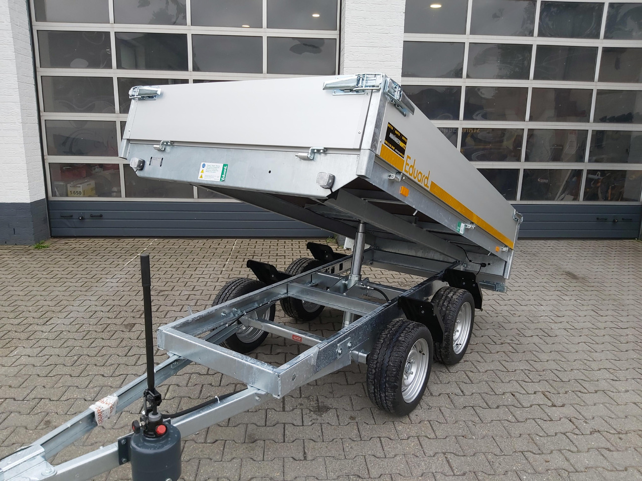Heck Kipper 260x150x30cm Lfh: 63 cm (S) 750kg Tandem ungebremst Januar Aktion - Tipper trailer: picture 3 Heck Kipper 260x150x30cm Lfh: 63 cm (S) 750kg Tandem ungebremst Januar Aktion - Tipper trailer: picture 3