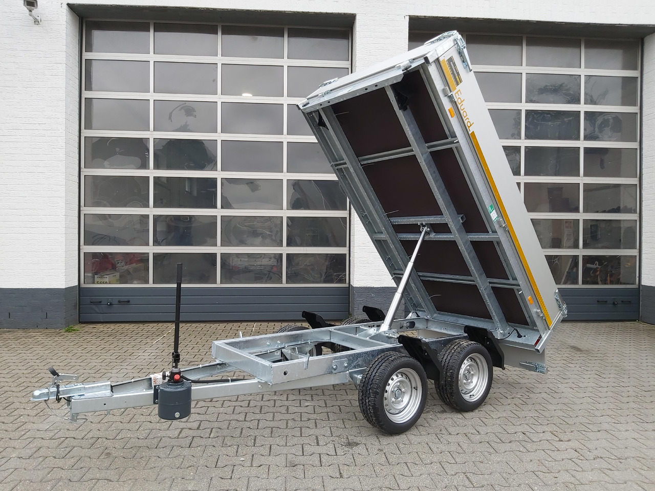 Heck Kipper 260x150x30cm Lfh: 63 cm (S) 750kg Tandem ungebremst Januar Aktion - Tipper trailer: picture 1 Heck Kipper 260x150x30cm Lfh: 63 cm (S) 750kg Tandem ungebremst Januar Aktion - Tipper trailer: picture 1