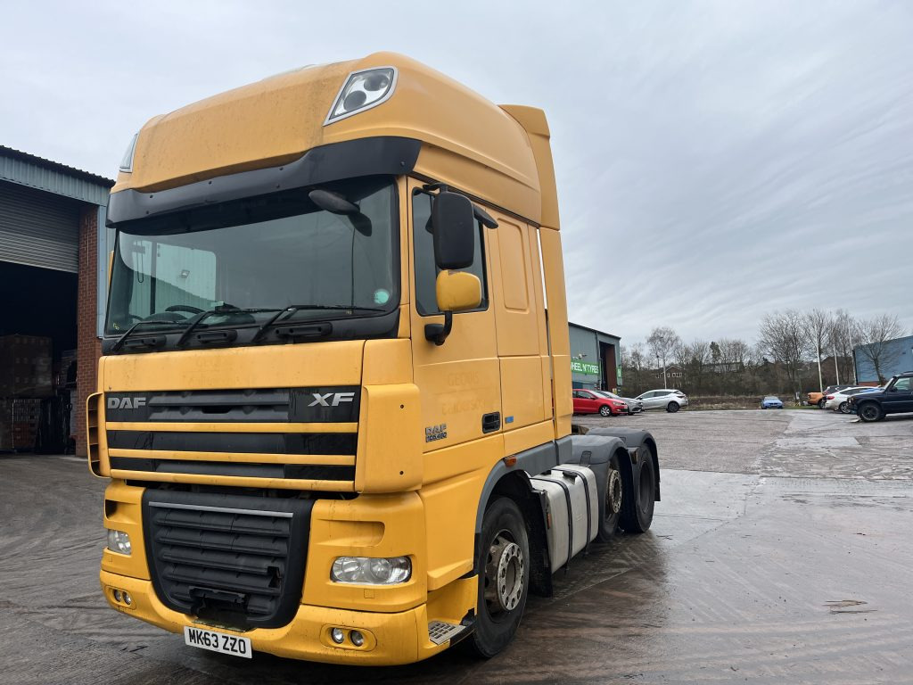 Daf 105 XF 460 - Tractor unit: picture 2 Daf 105 XF 460 - Tractor unit: picture 2