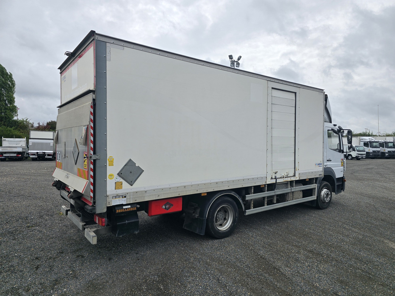 MERCEDES-BENZ Atego 1218 - Bo - LIFT - SIDE DOOR - ADR - Box truck: picture 3 MERCEDES-BENZ Atego 1218 - Bo - LIFT - SIDE DOOR - ADR - Box truck: picture 3