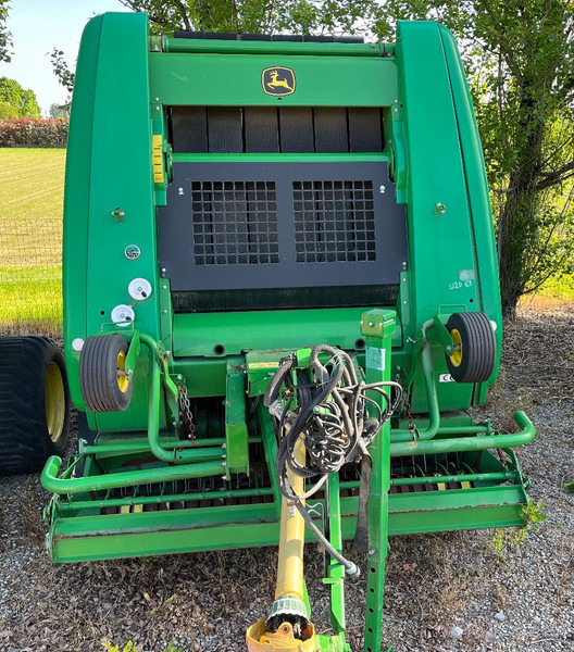 John Deere 854 MaxiCut - Round baler: picture 3 John Deere 854 MaxiCut - Round baler: picture 3