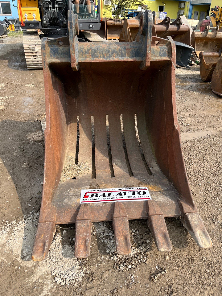 Digging bucket 1200 mm - Excavator bucket: picture 1 Digging bucket 1200 mm - Excavator bucket: picture 1