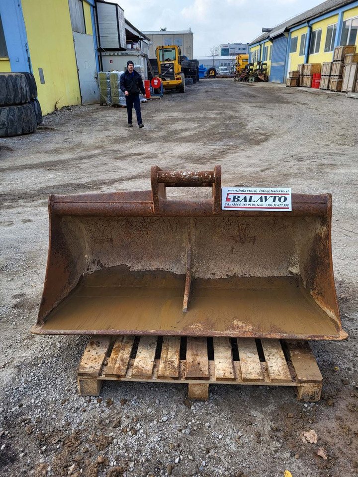 Ditch cleaning bucket 1700 mm Martin - Excavator bucket: picture 1 Ditch cleaning bucket 1700 mm Martin - Excavator bucket: picture 1