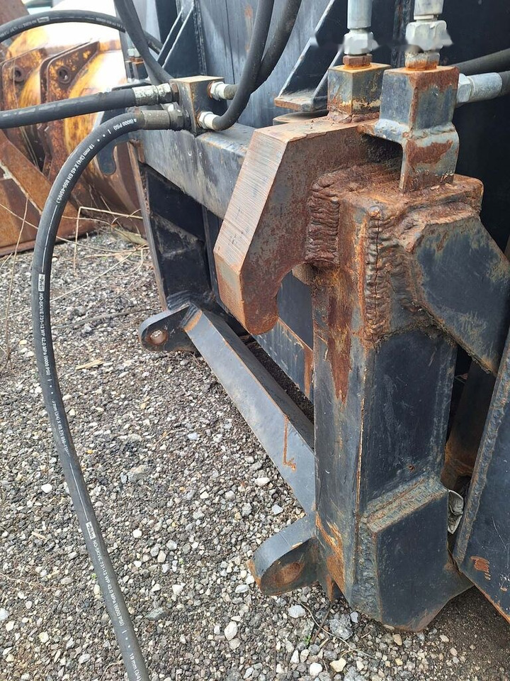 High tipping bucket 2600 mm - Loader bucket: picture 4 High tipping bucket 2600 mm - Loader bucket: picture 4