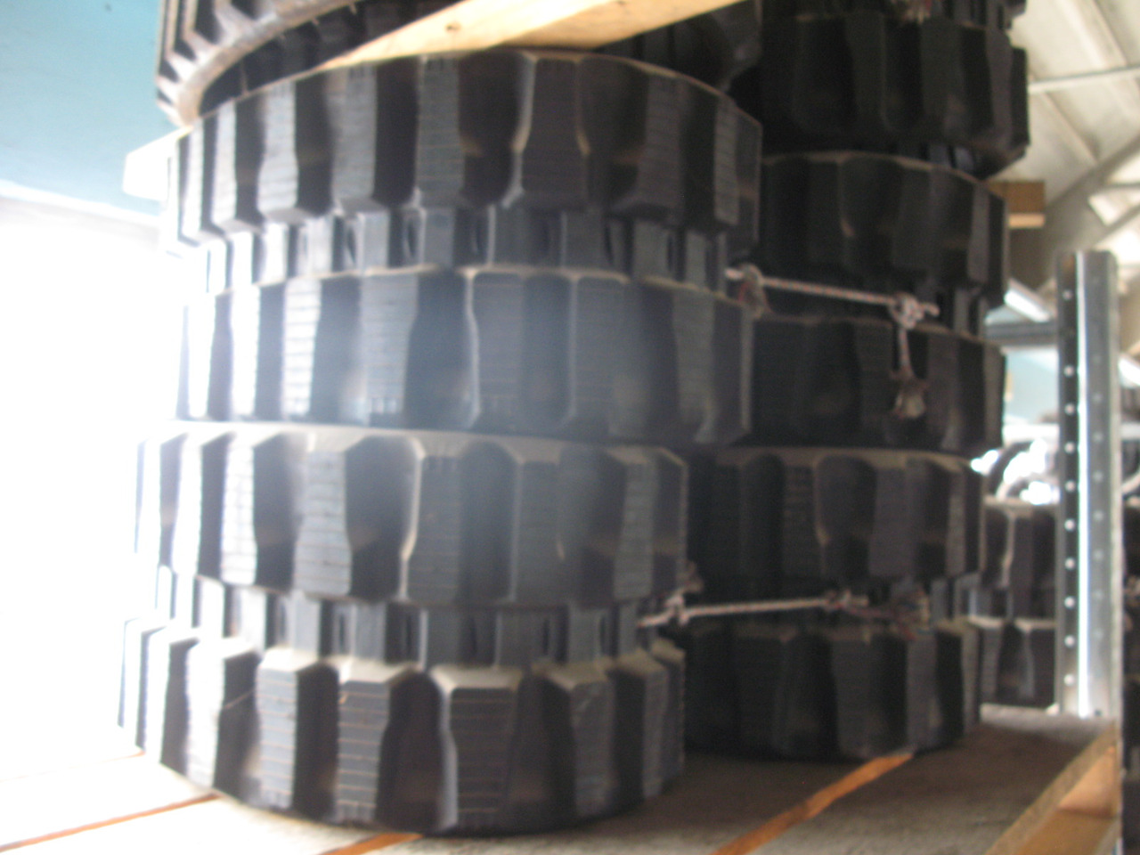 TAERYUK CW300X52,5X74 - Track for Excavator: picture 1 TAERYUK CW300X52,5X74 - Track for Excavator: picture 1