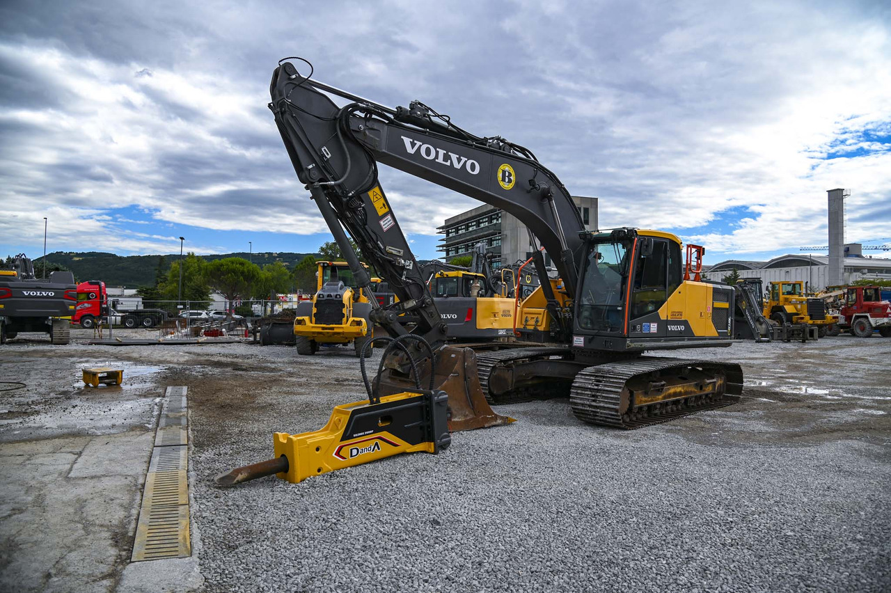 VOLVO EC220EL - Crawler excavator: picture 3 VOLVO EC220EL - Crawler excavator: picture 3