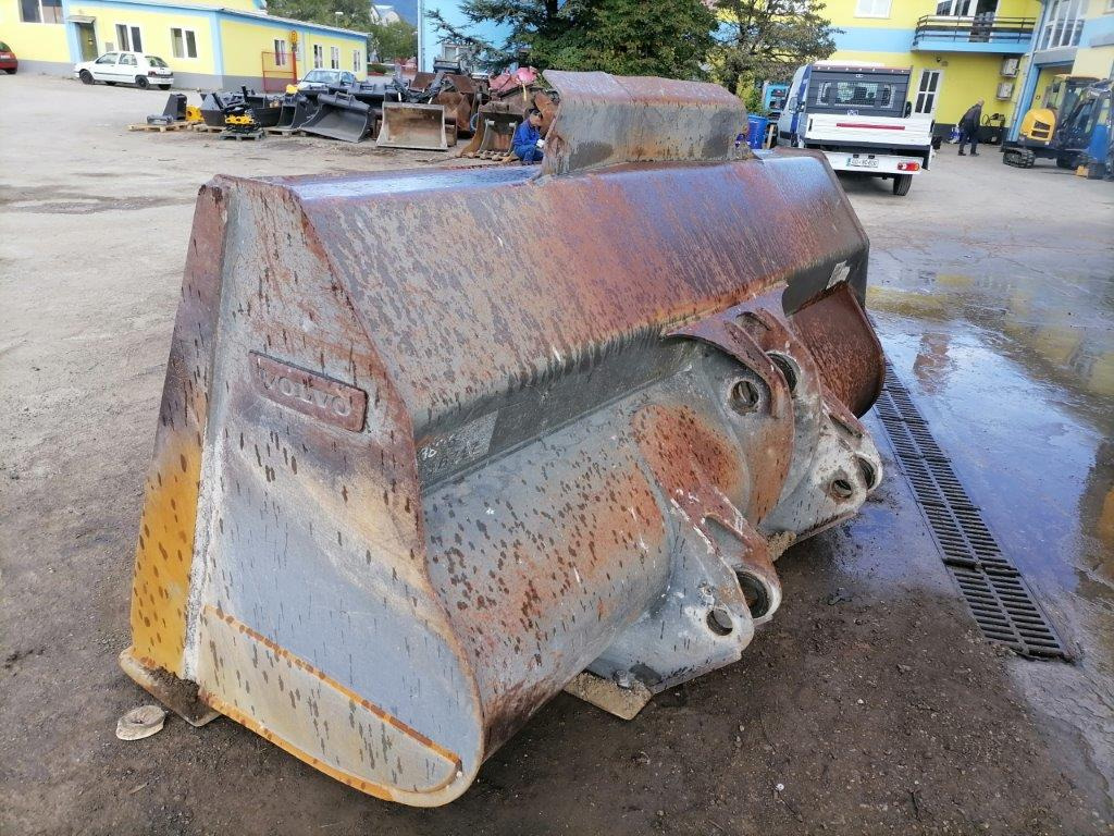 VOLVO loader bucket 2800 mm - Loader bucket for Wheel loader: picture 5 VOLVO loader bucket 2800 mm - Loader bucket for Wheel loader: picture 5