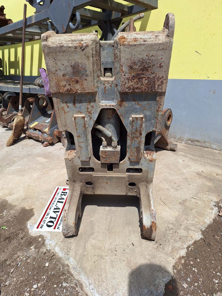Volvo 14529500 S2 - Quick coupler for Construction machinery: picture 4 Volvo 14529500 S2 - Quick coupler for Construction machinery: picture 4
