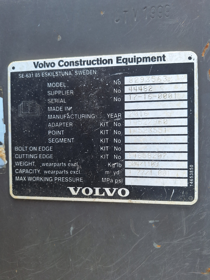 Volvo digging bucket 1100 mm - Excavator bucket: picture 2 Volvo digging bucket 1100 mm - Excavator bucket: picture 2