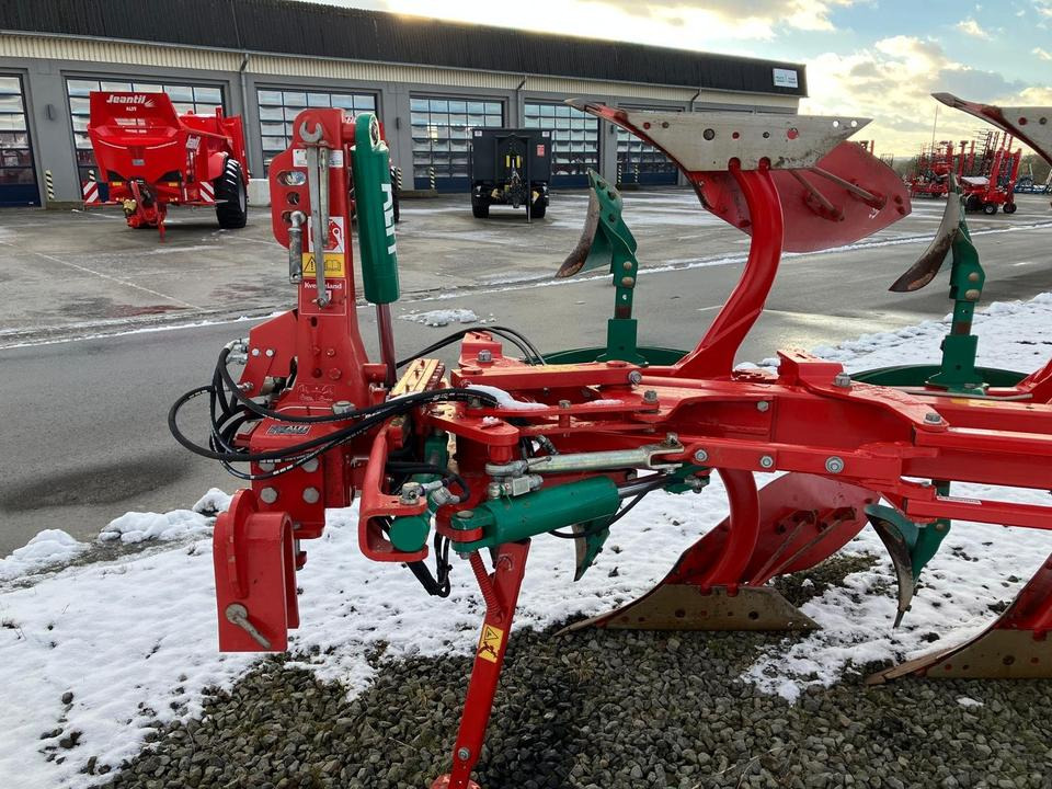 Kverneland 5-Scharpflug Vario 2300S Steinsicherung - Plow: picture 3 Kverneland 5-Scharpflug Vario 2300S Steinsicherung - Plow: picture 3