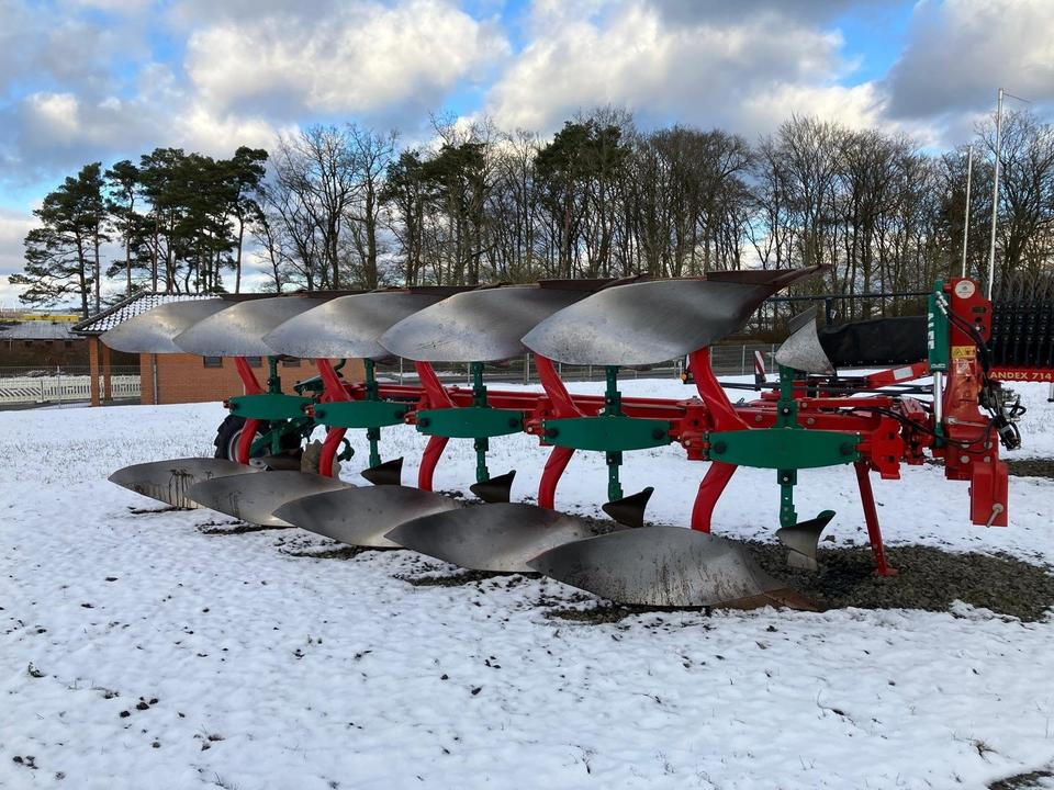 Kverneland 5-Scharpflug Vario 2300S Steinsicherung - Plow: picture 1 Kverneland 5-Scharpflug Vario 2300S Steinsicherung - Plow: picture 1