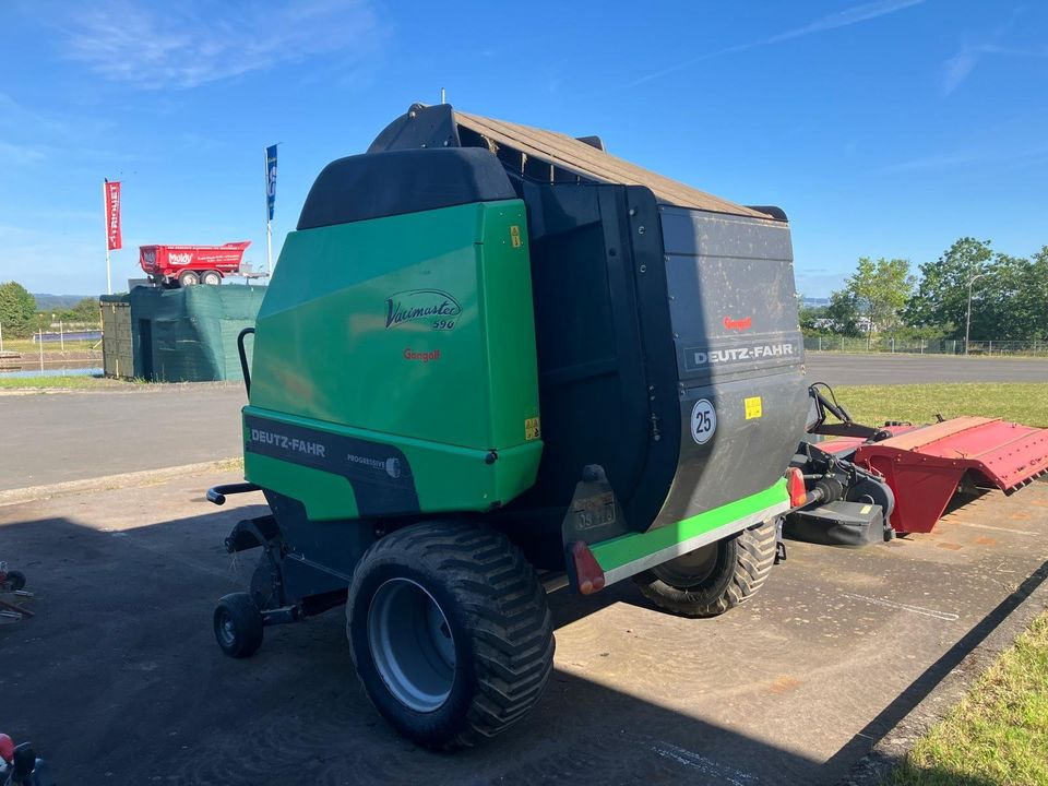 Rundballenpresse Deutz-Fahr Varimaster 590 14OC - Round baler: picture 2 Rundballenpresse Deutz-Fahr Varimaster 590 14OC - Round baler: picture 2