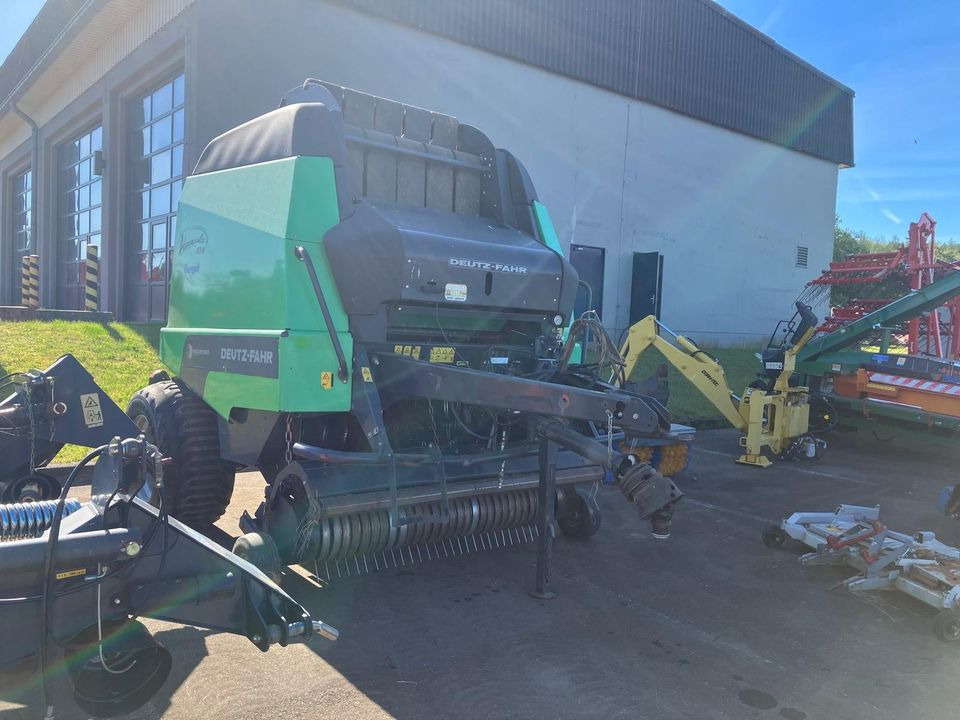 Rundballenpresse Deutz-Fahr Varimaster 590 14OC - Round baler: picture 4 Rundballenpresse Deutz-Fahr Varimaster 590 14OC - Round baler: picture 4