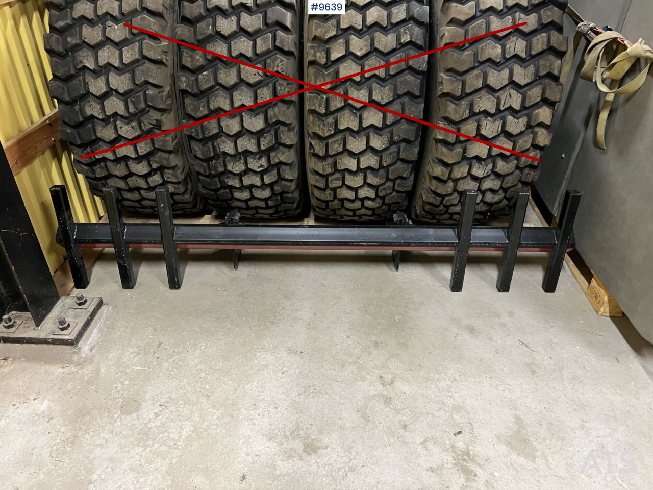 Asphalt beam - Attachment for Asphalt machine: picture 1 Asphalt beam - Attachment for Asphalt machine: picture 1
