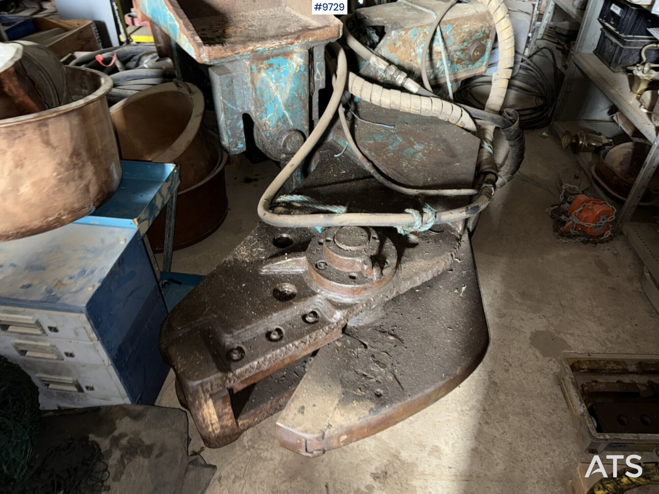Cleever 250 Metal Cutter for excavator - Attachment for Excavator: picture 1 Cleever 250 Metal Cutter for excavator - Attachment for Excavator: picture 1