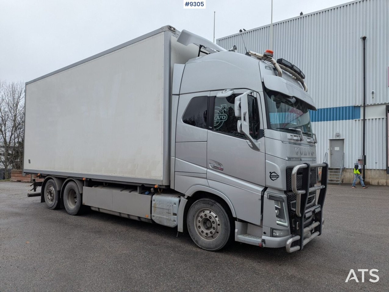 Box Truck Volvo FH16 6X2 - Box truck: picture 2 Box Truck Volvo FH16 6X2 - Box truck: picture 2
