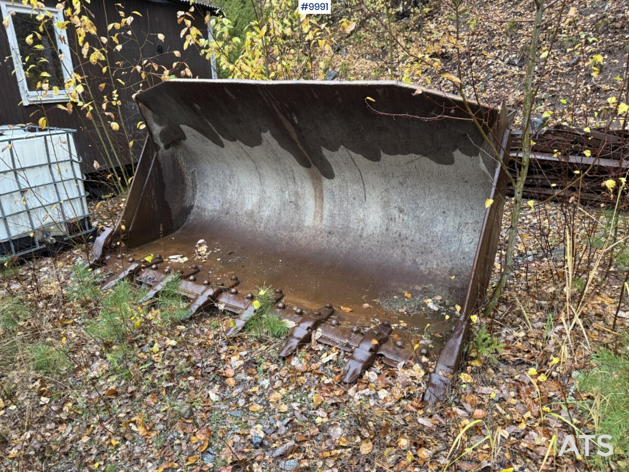 CAT Bucket - Loader bucket: picture 1 CAT Bucket - Loader bucket: picture 1