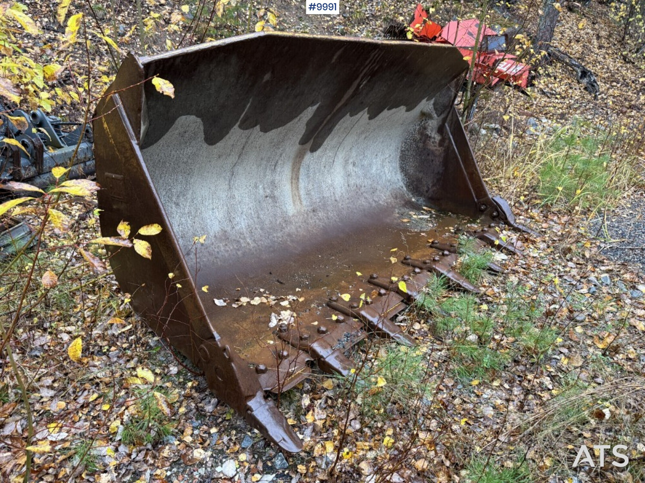 CAT Bucket - Loader bucket: picture 2 CAT Bucket - Loader bucket: picture 2