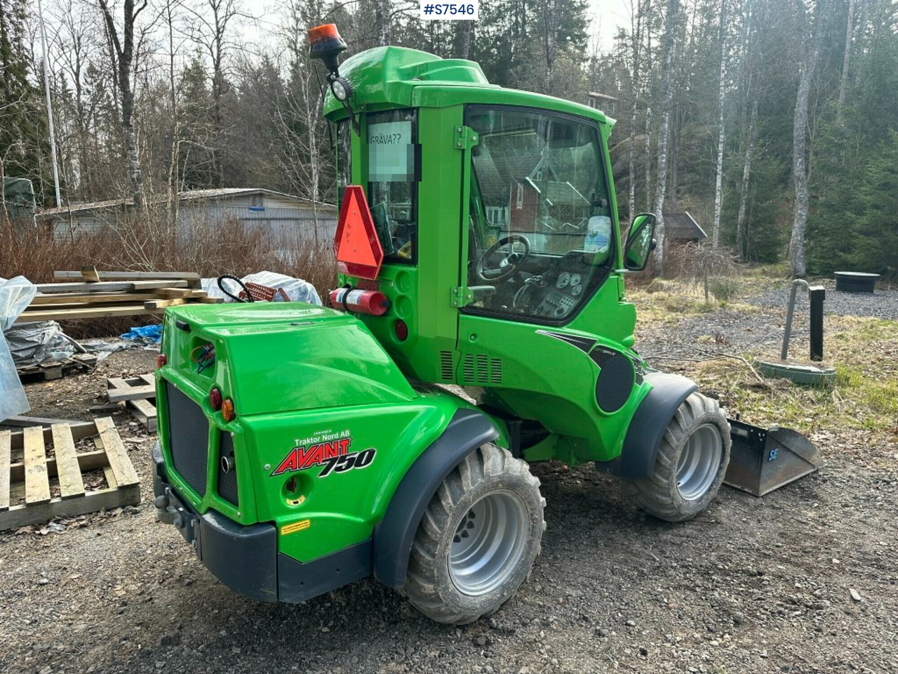 COMPACT LOADER, AVANT 750, WITH MANY TOOLS (SEE VIDEO) - Compact loader: picture 5 COMPACT LOADER, AVANT 750, WITH MANY TOOLS (SEE VIDEO) - Compact loader: picture 5