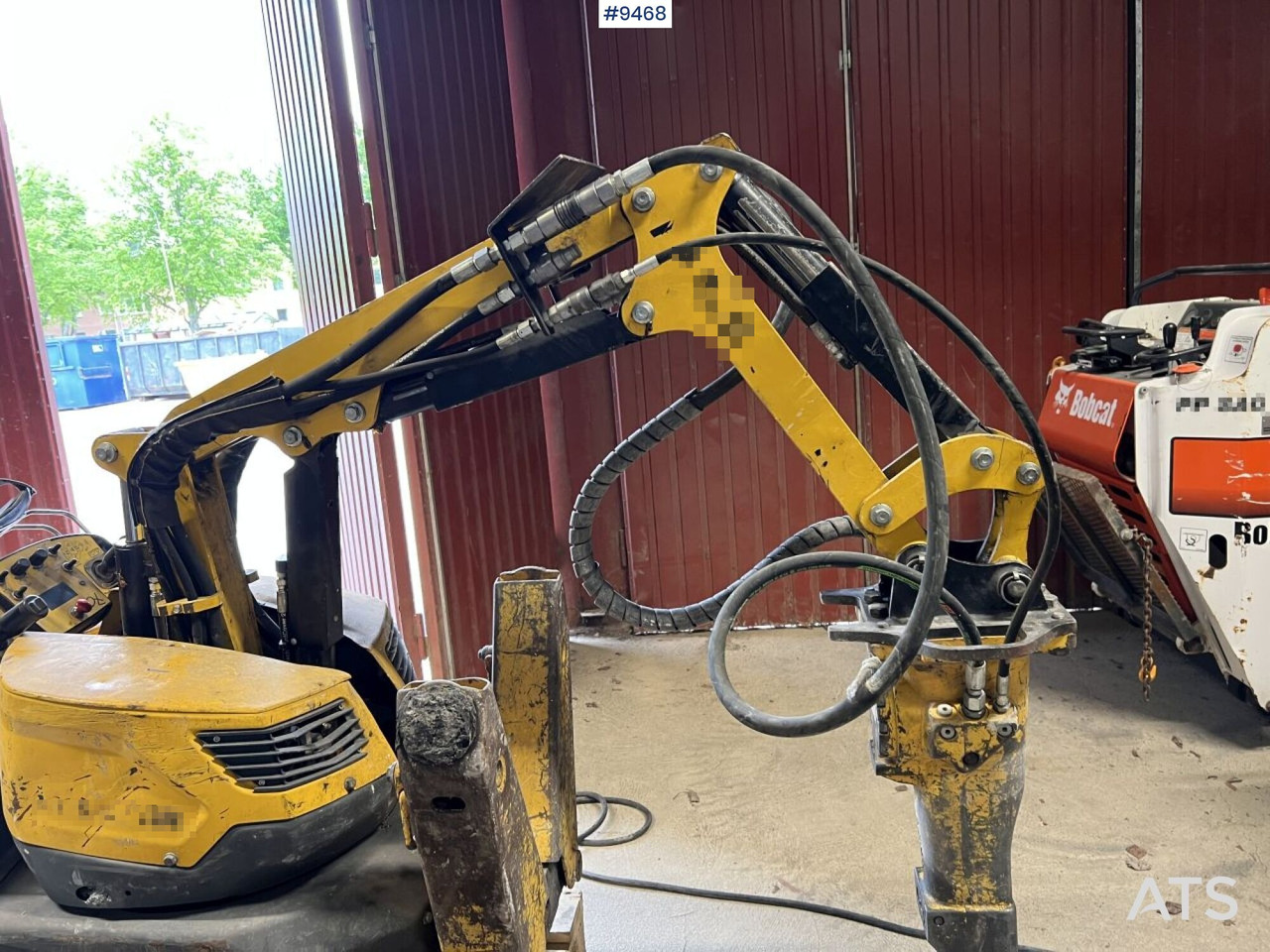 BROKK 70 Demolition / Forming robot - Construction machinery: picture 4 BROKK 70 Demolition / Forming robot - Construction machinery: picture 4