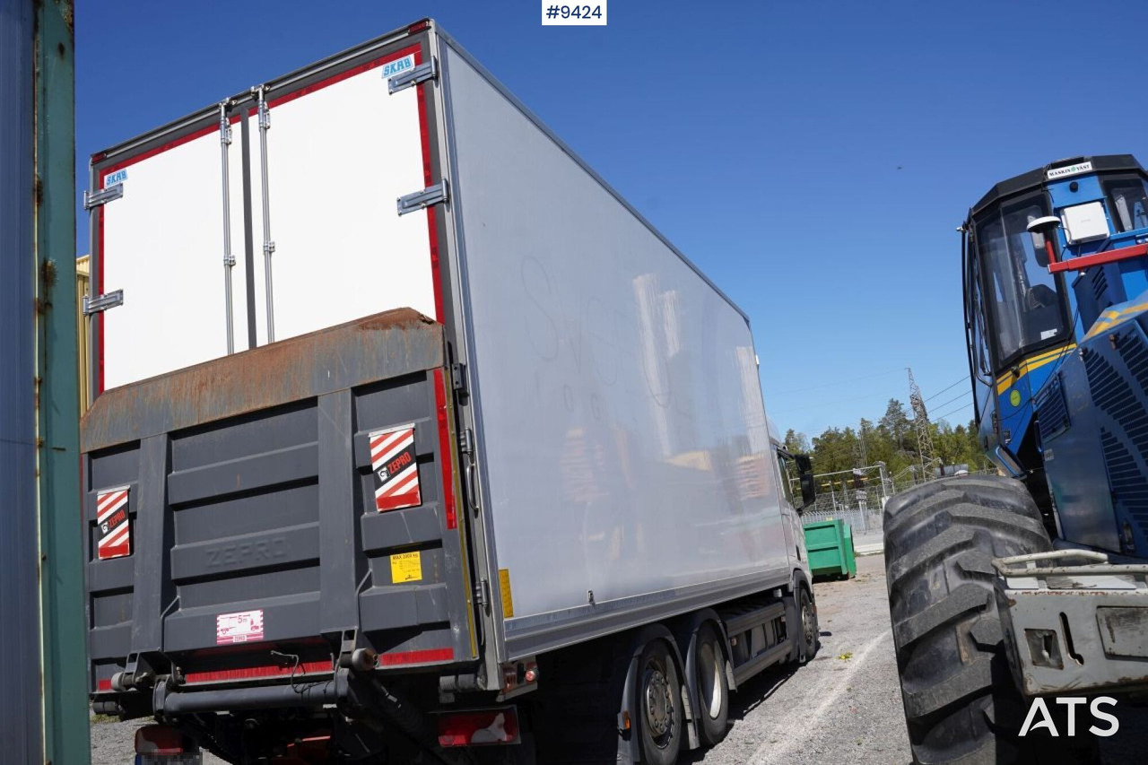 Cooling and freezing box truck Scania R450 - Refrigerator truck: picture 5 Cooling and freezing box truck Scania R450 - Refrigerator truck: picture 5