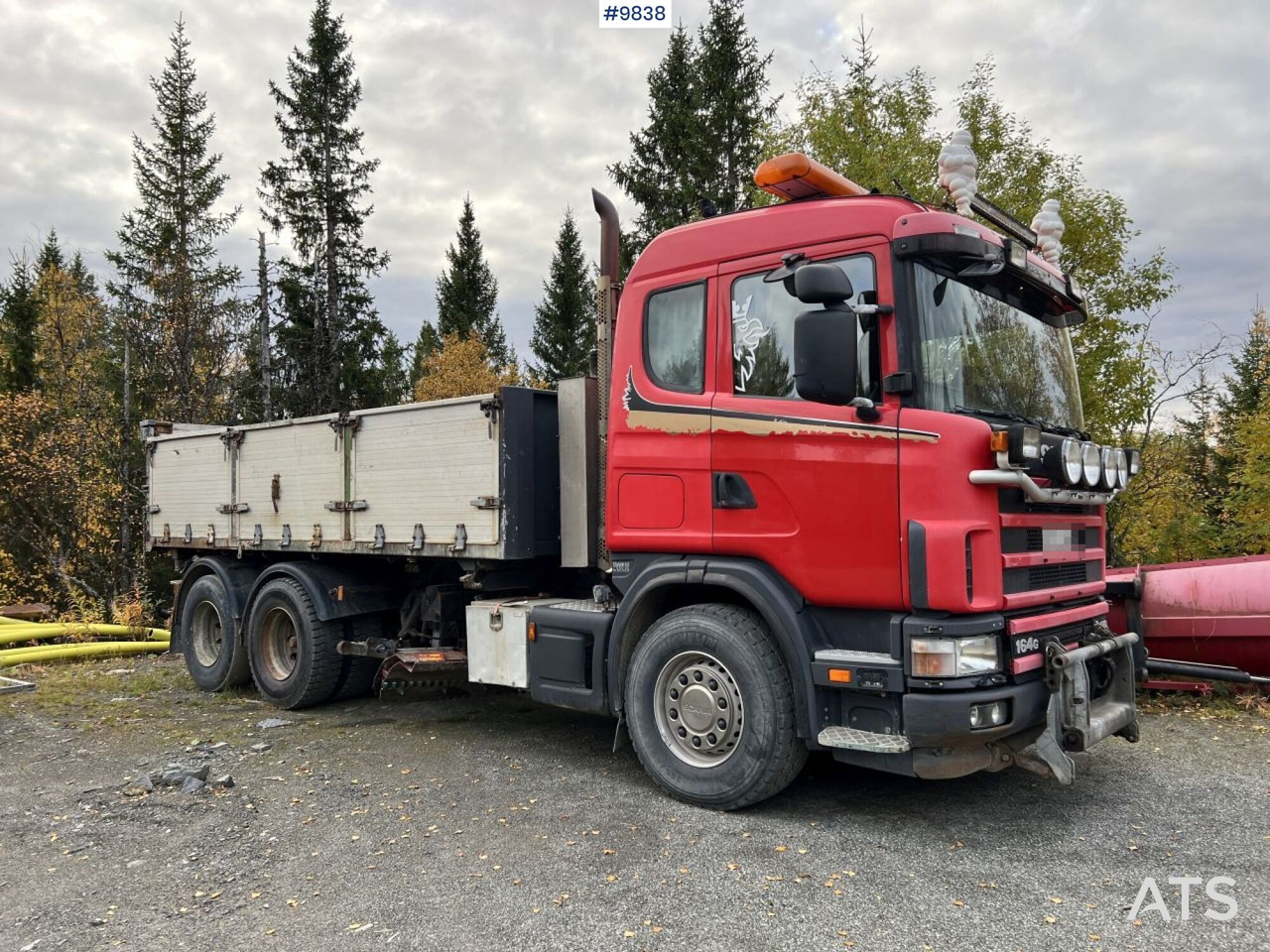 Dump Truck Scania R164 with plow equipment and underbite - Tipper: picture 2 Dump Truck Scania R164 with plow equipment and underbite - Tipper: picture 2