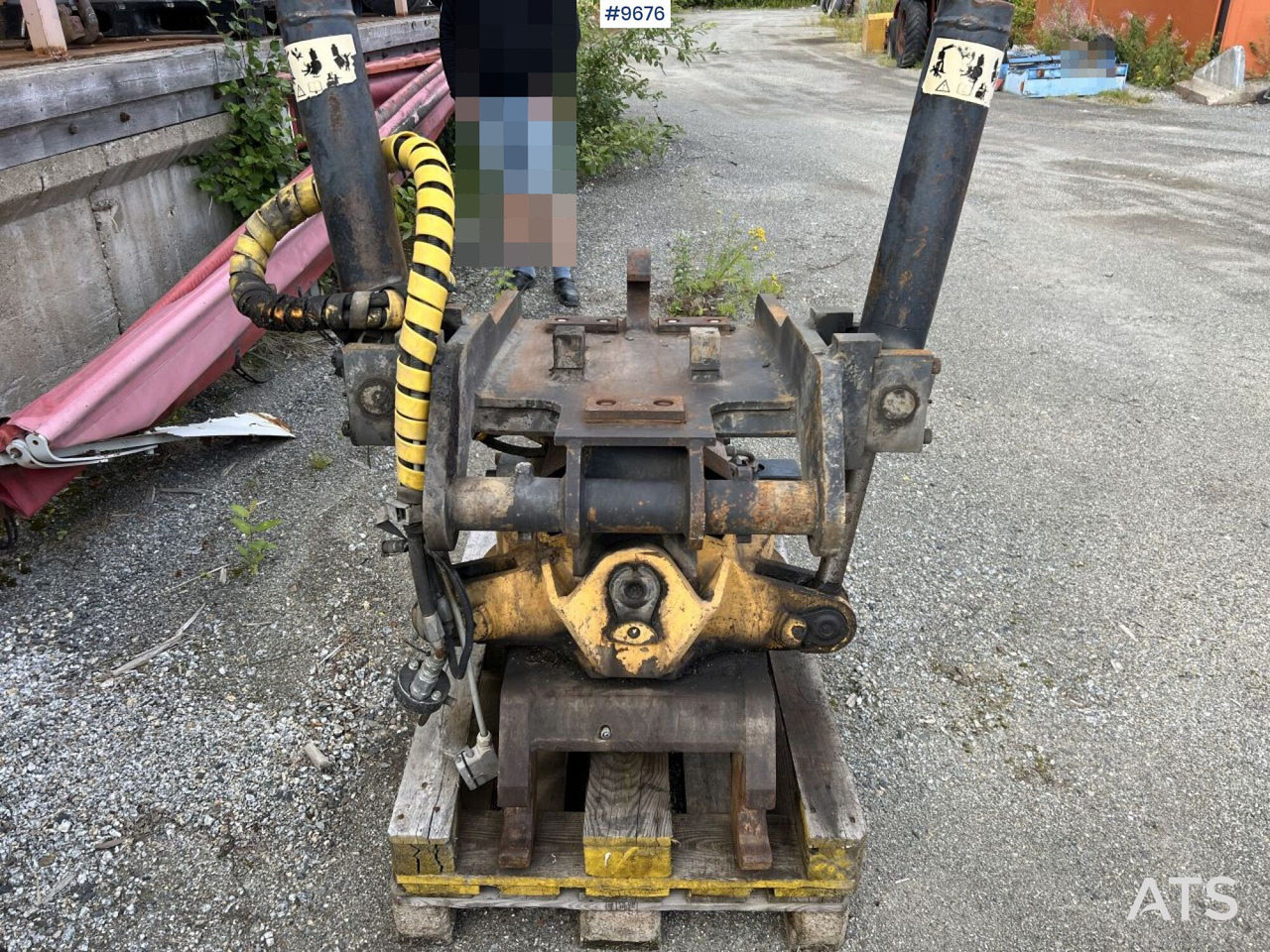 Engcon EC30 Rotortilt with B27 bracket - Tiltrotator: picture 4 Engcon EC30 Rotortilt with B27 bracket - Tiltrotator: picture 4