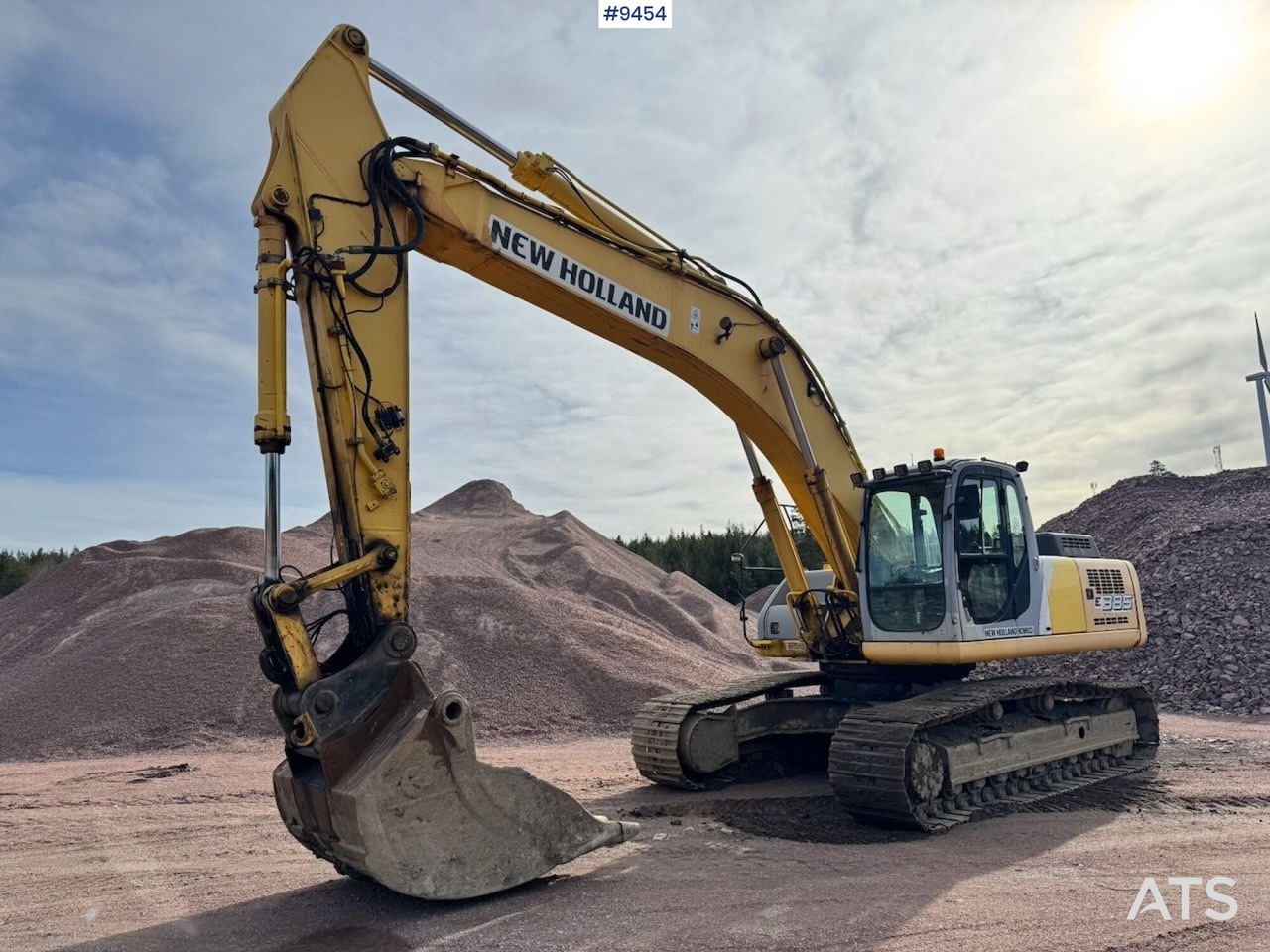 Excavator New Holland E385 - Crawler excavator: picture 1 Excavator New Holland E385 - Crawler excavator: picture 1