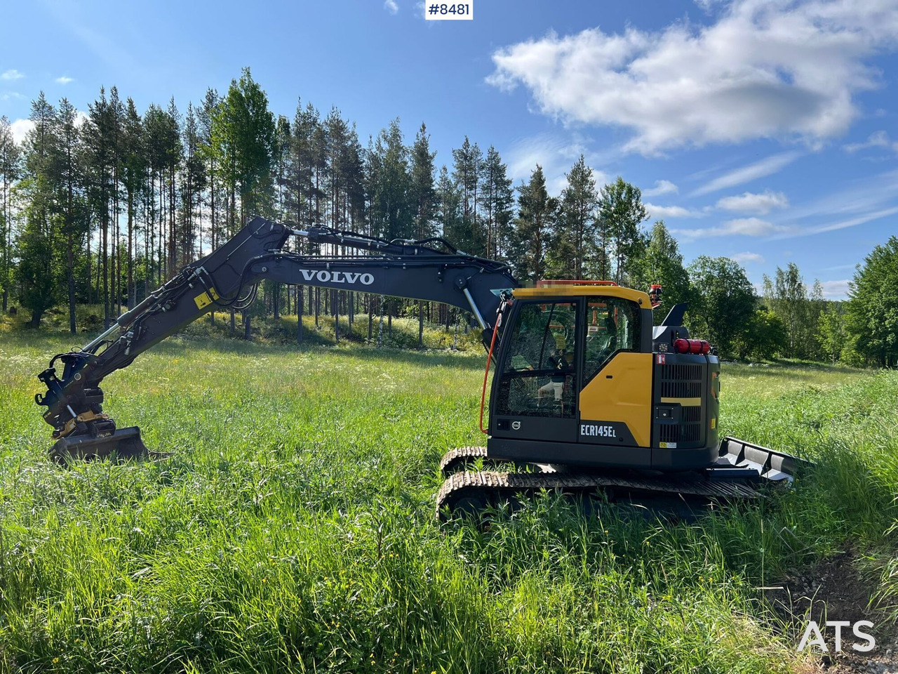 Excavator Volvo ECR145 EL with 1365 h - Crawler excavator: picture 1 Excavator Volvo ECR145 EL with 1365 h - Crawler excavator: picture 1