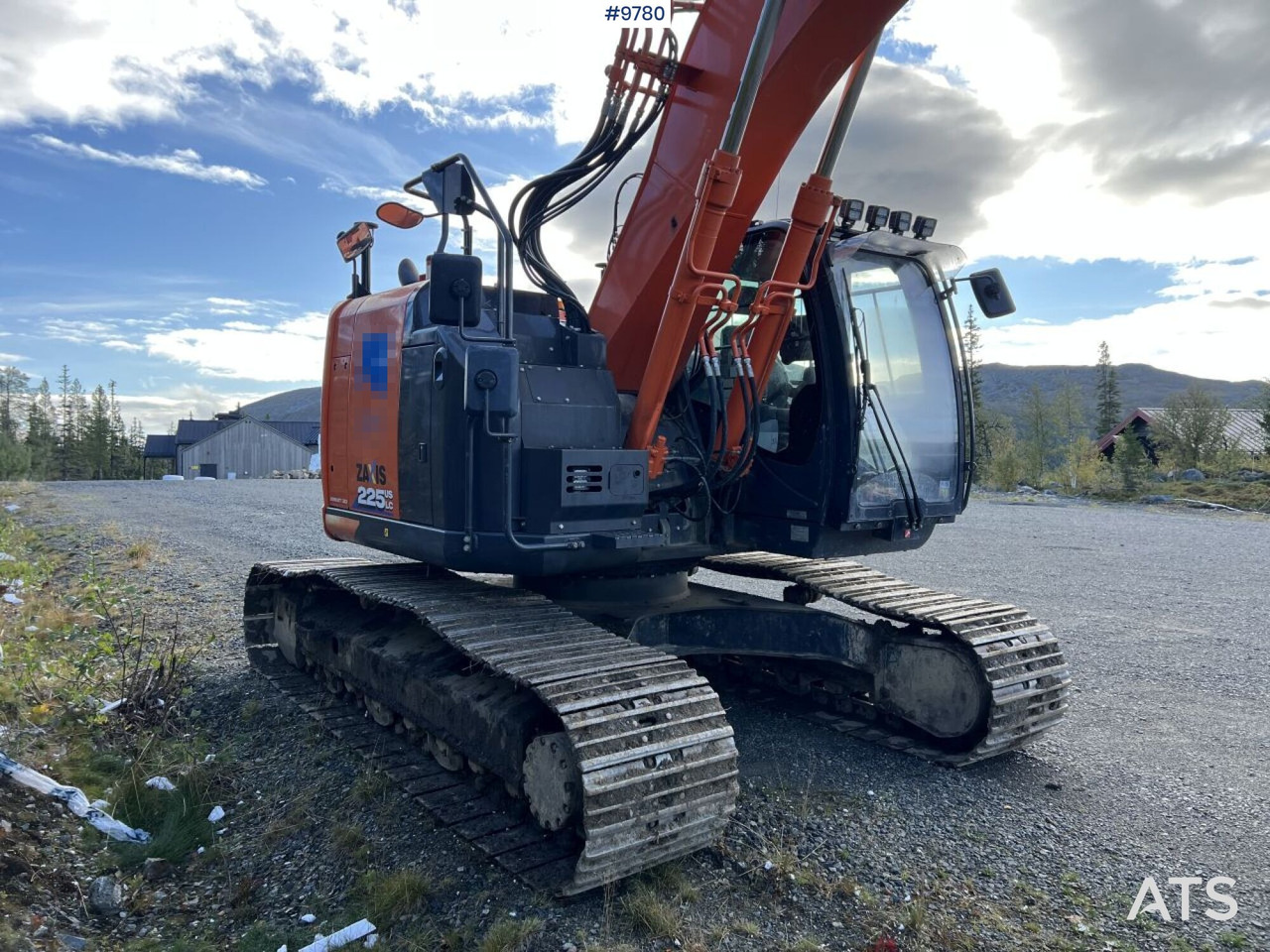 Hitachi ZX 225 US LC-L with excavation system and attachments - Crawler excavator: picture 3 Hitachi ZX 225 US LC-L with excavation system and attachments - Crawler excavator: picture 3