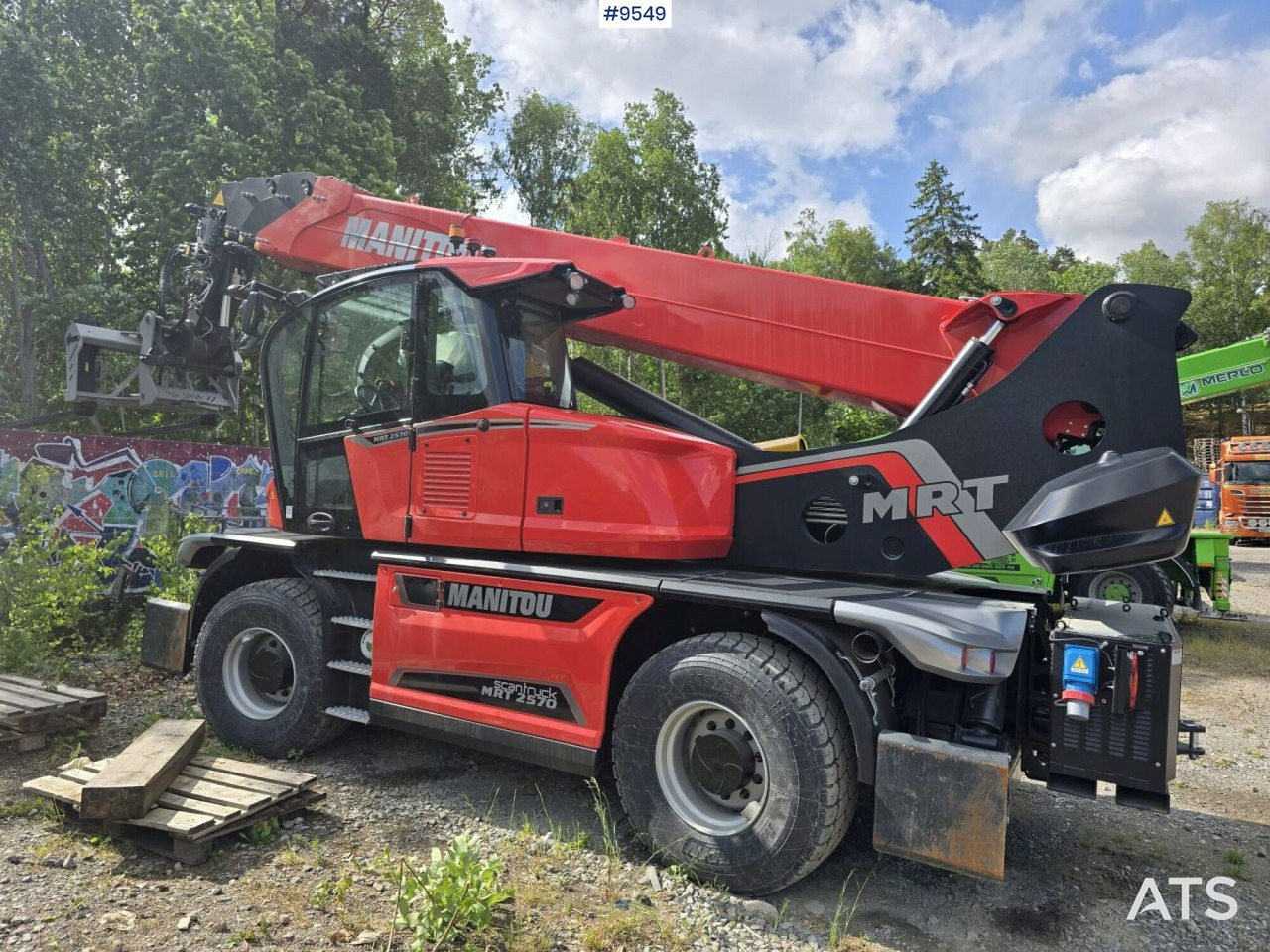 Manitou MRT 2570 Rotating Telescopic Handler - Telescopic handler: picture 2 Manitou MRT 2570 Rotating Telescopic Handler - Telescopic handler: picture 2