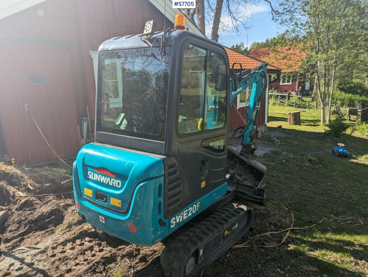 Mini excavator Sunward SWE20F with buckets SEE VIDEO - Excavator: picture 3 Mini excavator Sunward SWE20F with buckets SEE VIDEO - Excavator: picture 3