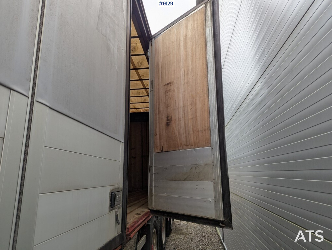 Trailer HRD S01 NTL-S - Closed box semi-trailer: picture 4 Trailer HRD S01 NTL-S - Closed box semi-trailer: picture 4