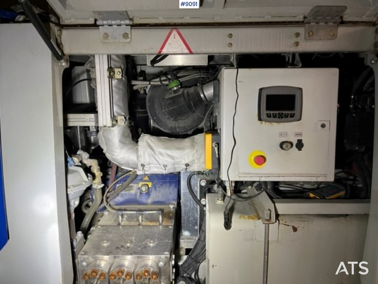 Ultrahigh-pressure cleaner unit - Dynajet UHP 220 2800/27T - Construction equipment: picture 3 Ultrahigh-pressure cleaner unit - Dynajet UHP 220 2800/27T - Construction equipment: picture 3