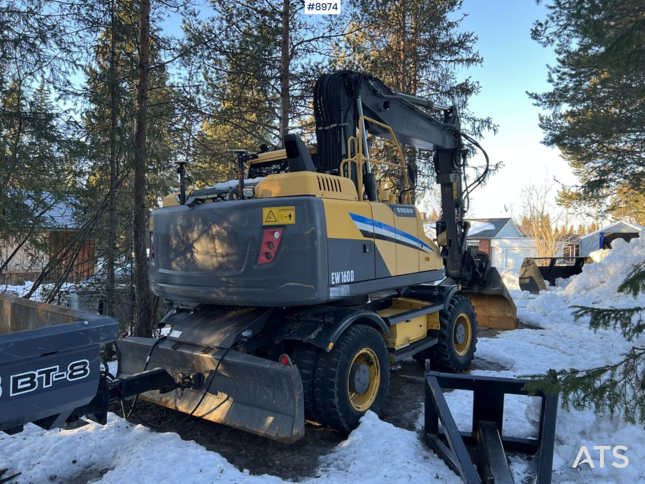 Volvo EW 160 D with Digging System, Tipper and Attachments - Wheel excavator: picture 4 Volvo EW 160 D with Digging System, Tipper and Attachments - Wheel excavator: picture 4